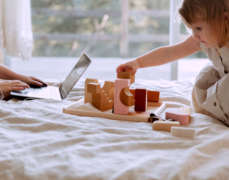 Roberts-Development-Group-Girl-With-Blocks